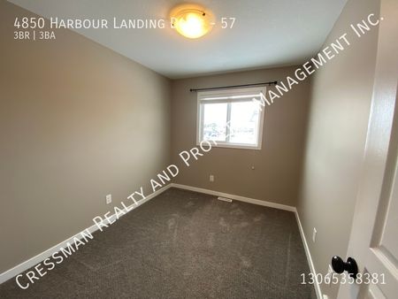 3 bed, 1 bath townhouse harbour landing - Photo 5