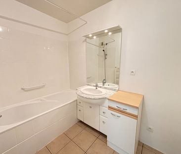 Location Appartement 2 pièces 47m² - Photo 3