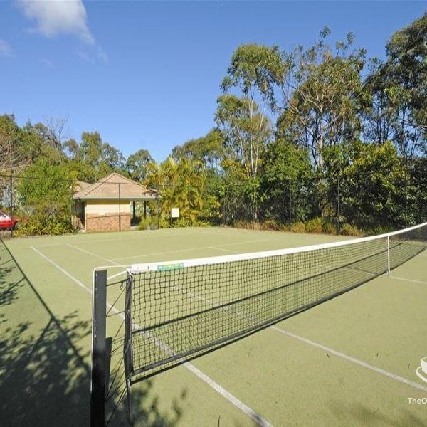 fully refurbished three bedroom townhouse in the bush - Photo 1