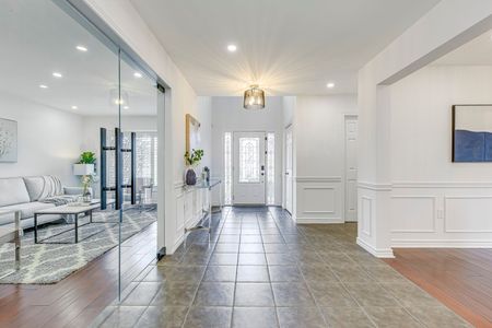 For Lease - 2075 Banbury Crescent, Oakville, Ontario - Photo 4