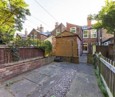 2 bedroom semi-detached house to rent - Photo 3