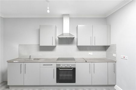 High Street Colliers Wood, London, SW19 2BT - Photo 5