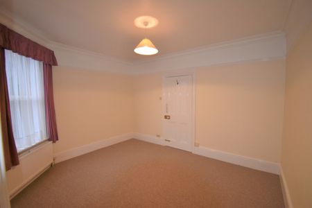 1 bedroom Apartment - High Street, Codicote - Photo 2