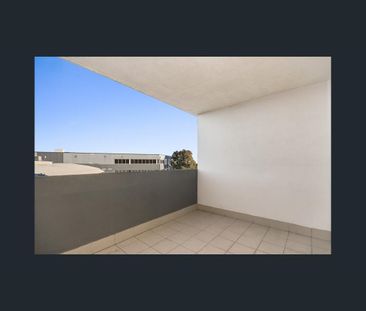 TIDY AND CONVENIENT - Photo 3