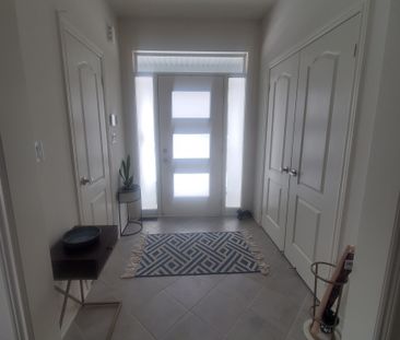 For Lease - 288 Skinner Road, Hamilton, Ontario - Photo 1