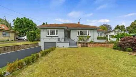 Stylish and Spacious on River Road - Photo 4