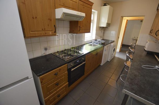 4 bedroom terraced house to rent - Photo 1