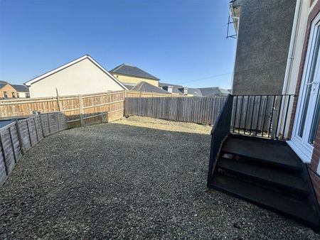 Burlands Court, Burlands Road, Chippenham, SN15 - Photo 4