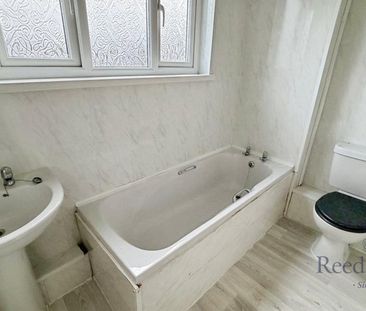 3 bedroom semi-detached house to rent - Photo 6