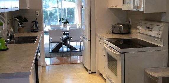 For Lease - 41 Draper Boulevard, Vaughan, Ontario - Photo 2