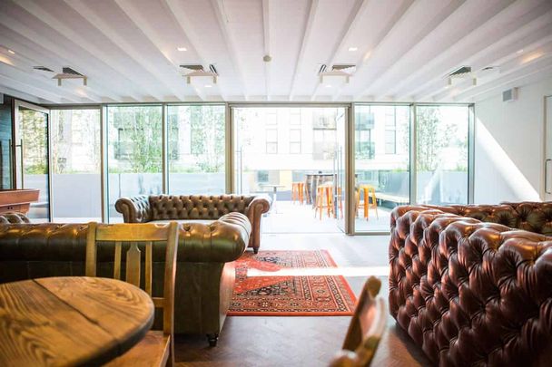 Platinum Studio - Photo 1