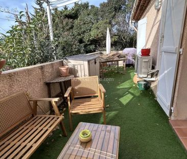 Location Appartement 4 pièces 74 m2 à Aubagne - Photo 2