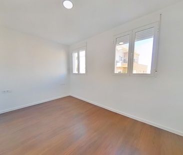 Piso de alquiler en Poble Nou - Photo 2