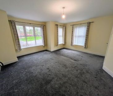 17 Lynn Hall Grove, Bangor, BT19 1LT - Photo 2