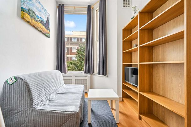 Charming studio in West Kensington - Photo 1