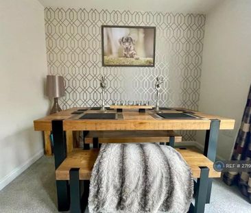 3 bedroom semi-detached house to rent - Photo 5