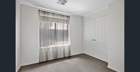 Stunning Family Home - Photo 5