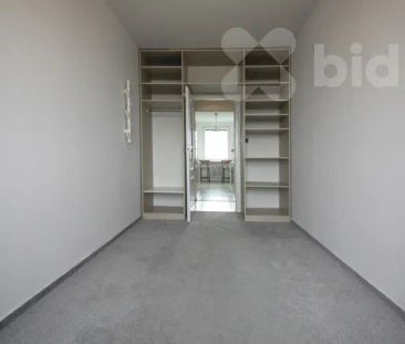 k pronájmu světlý byt 3+1 s prosklenou lodžií a úchvatným panoramat... - Photo 2