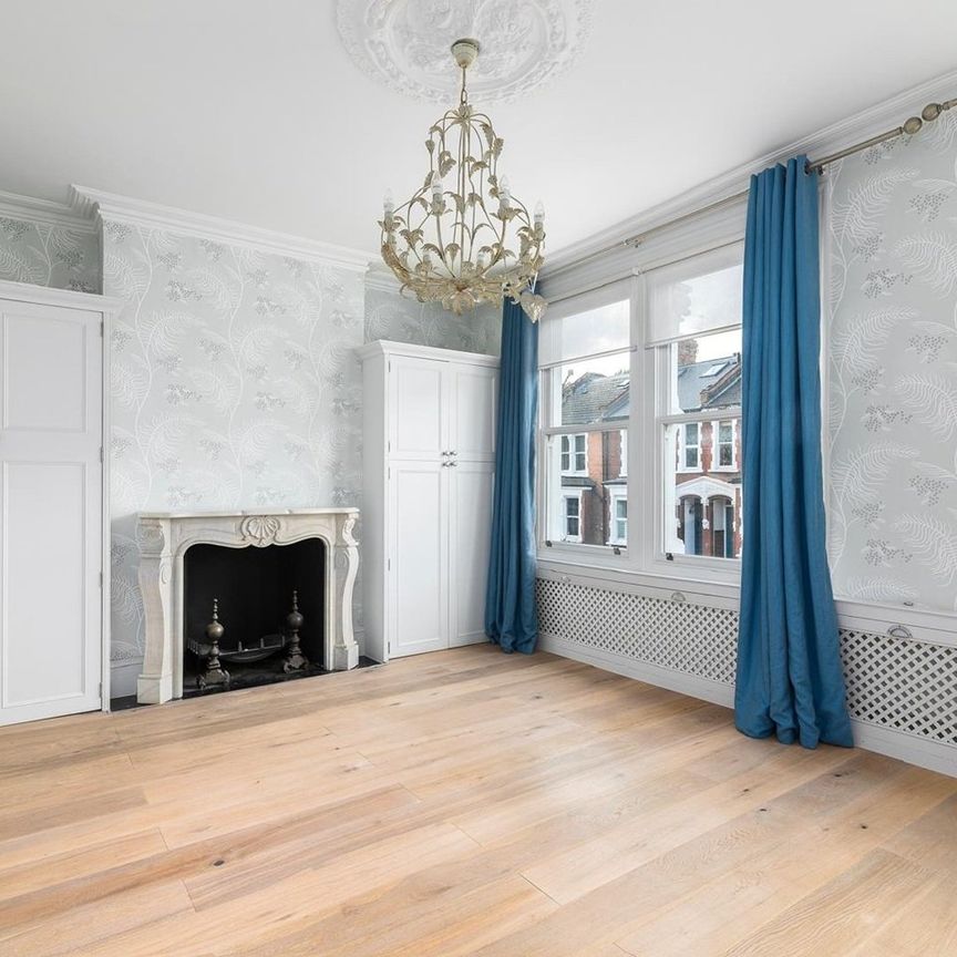 4 Bed Terraced House, Harberton Road, N19 - Photo 1