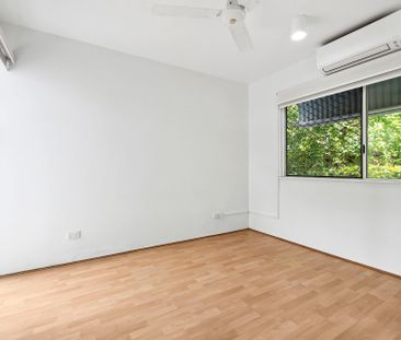 Unit 1/1-19 Poinciana Street, Holloways Beach. - Photo 1