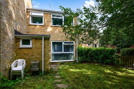 3 bedroom terraced house to rent - Photo 3