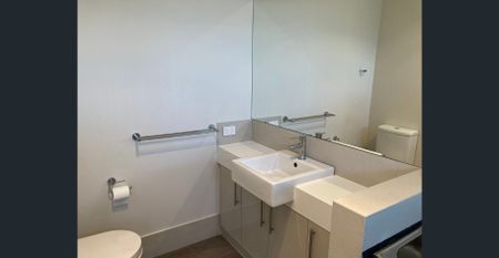 Stylish One-Bedroom Apartment $530 pw - Photo 4