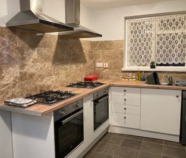 Room in a Shared House, Westfield Road, RG4 - Photo 1