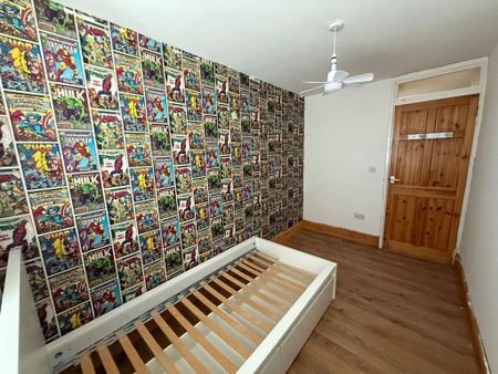 3 bedroom terraced house to rent - Photo 5