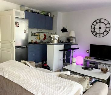 Location Appartement 2 pièces 40m² HYERES 83400 - Photo 1