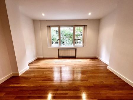 4 room luxury Flat for rent in Madrid, Autonomous Region of Madrid - Photo 5