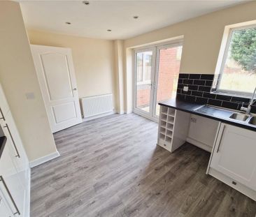 4 bedroom detached house to rent - Photo 1