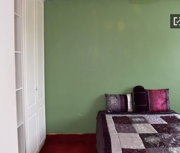 Room to rent in 3-bedroom houseshare -Blanchardstown, Dublin - Photo 4