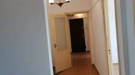 Apartament de inchiriat, 3 camere, decomandat, 70 mp, Alexandru cel Bun, Rond Zimbru, Cod 161360 - Fotografie 2