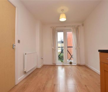 3 bedroom end of terrace house to rent - Photo 1