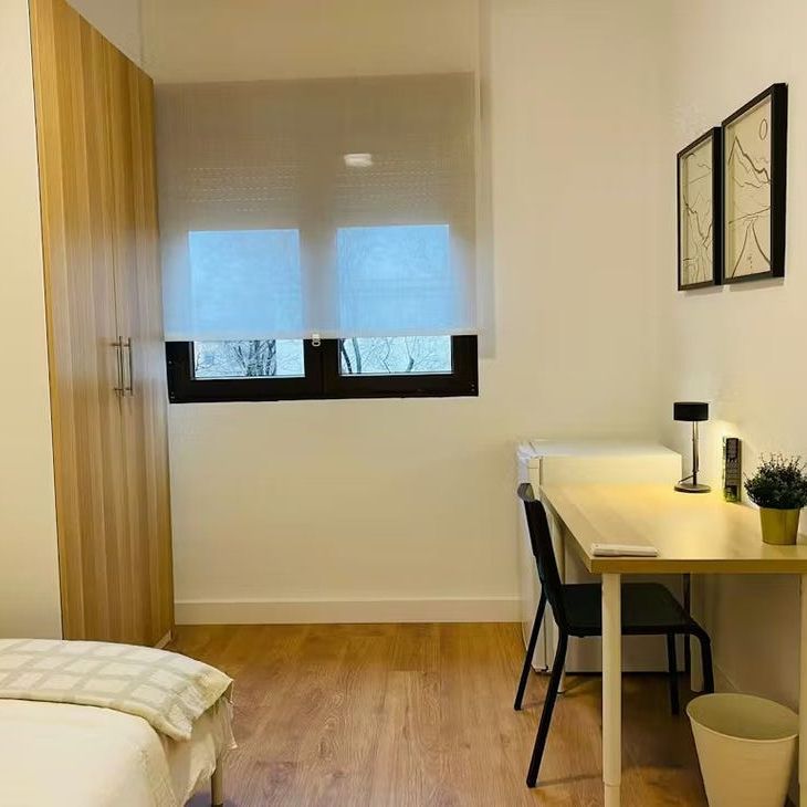 Avenida de la Albufera, Madrid, Community of Madrid 28038 - Foto 1