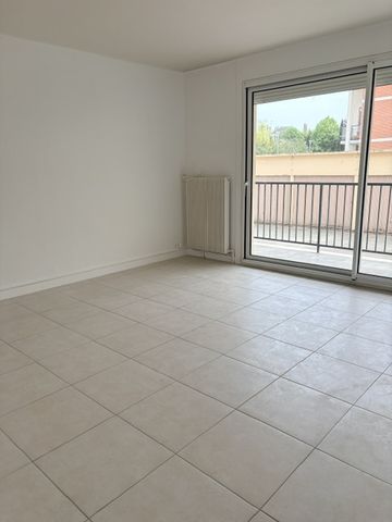 Location Appartement 2 pièces 46m² TROYES 10000 - Photo 3