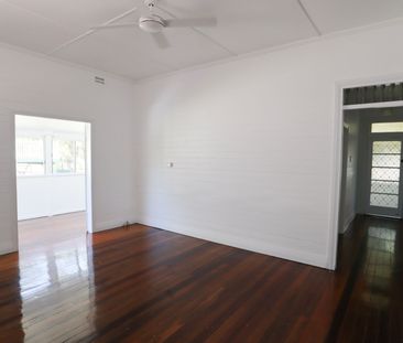LOVELY WEATHERBOARD HOME, CLOSE TO TOWN - Photo 2