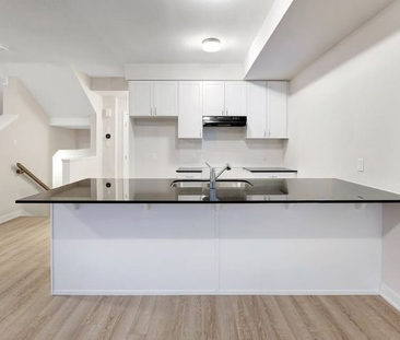 For Lease - 736 Mishi Private, Manor Park - Cardinal Glen and Area,... - Photo 2