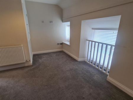 2 bedroom terraced house to rent - Photo 4