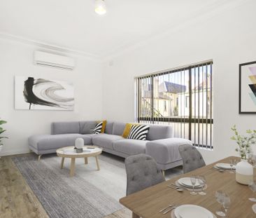 Exquisite 3 Bedroom Duplex with Granny Suite - Photo 2