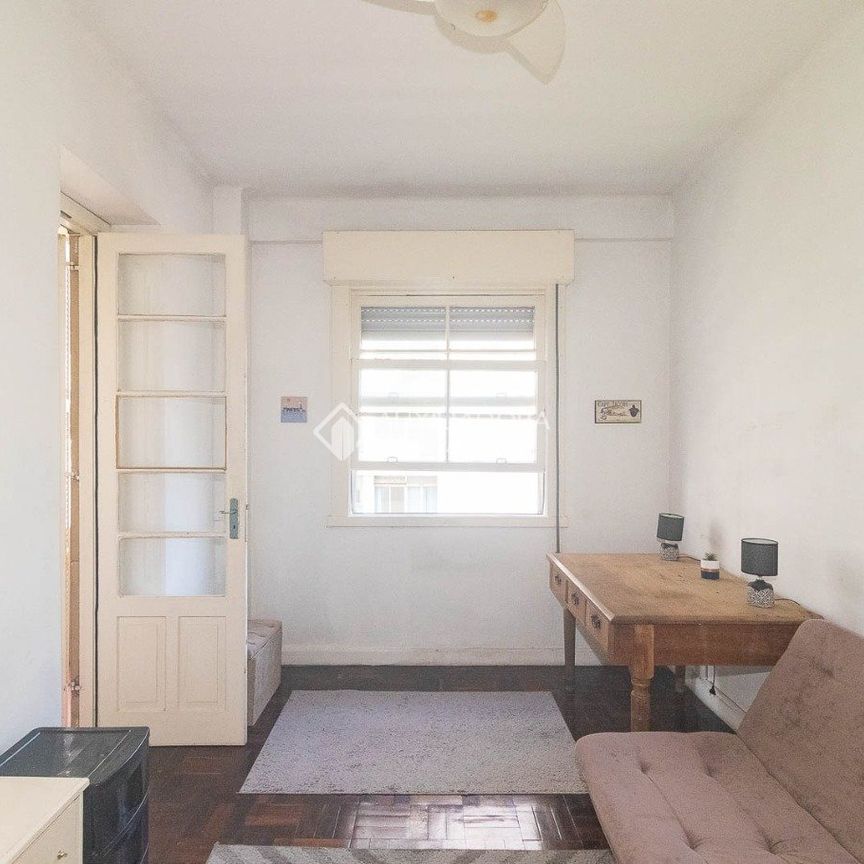 Apartamento com 1 quarto e 75m² para alugar em Centro Histórico, Porto Alegre. - Photo 1