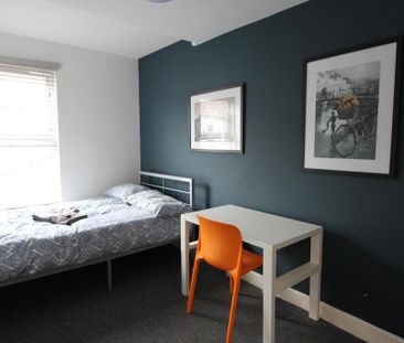 7 bedroom terraced house to rent - Photo 1