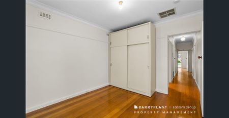 Bright & Spacious Home in Heidelberg Heights - Photo 5