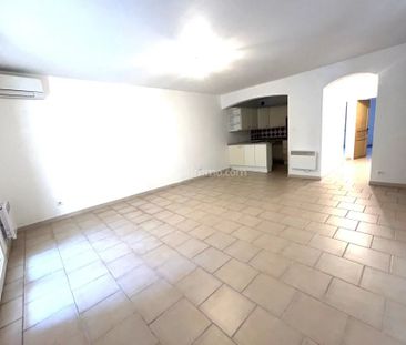 Location Appartement 4 pièces 84 m2 à Aubagne - Photo 3