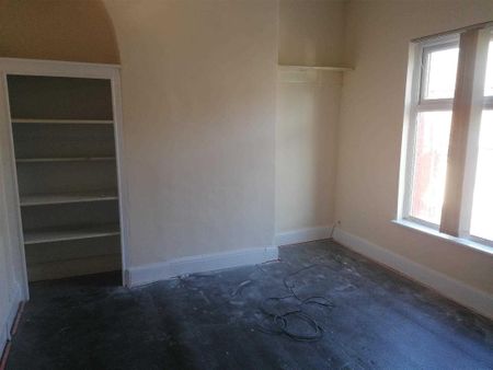 Neston Street - Photo 2