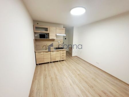 Pronájem bytu 1+kk a garsoniéry 19 m², Kubánské náměstí, Praha Vršovice - Photo 5