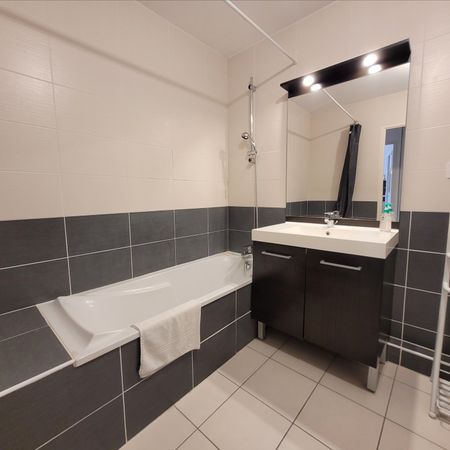 Location Appartement 2 pièces 60m² - Photo 4