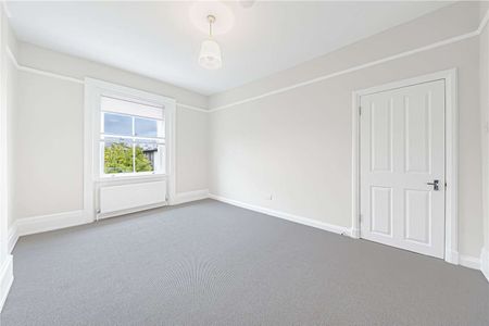 Two bedroom apartment set within a period conversion in the heart of St John's Wood - Photo 5