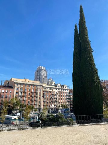 Piso de alquiler en Calle Ilustración, Argüelles - Photo 2