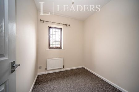 2 bedroom terraced house to rent - Photo 2